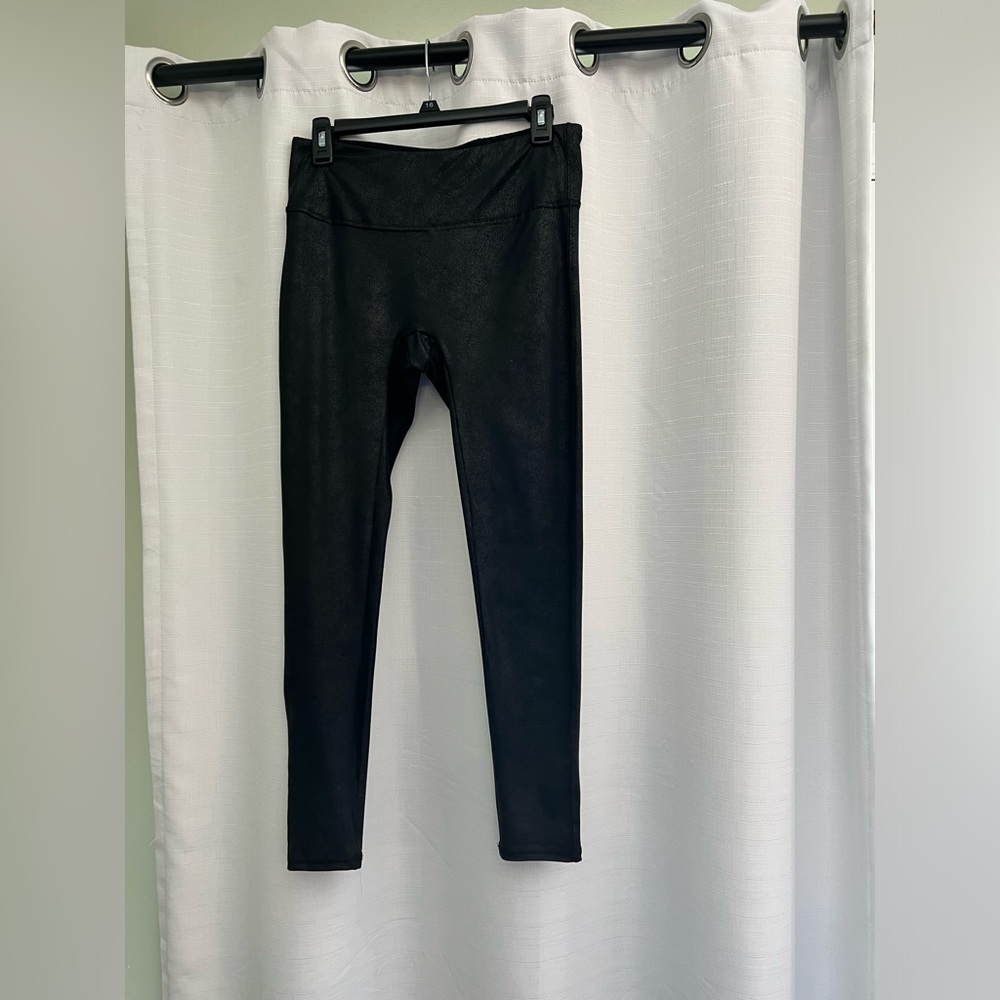 Chelsea deboer/lily and Lottie faux leather leggings